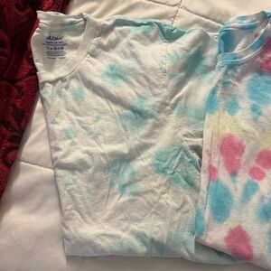 Gildan White Tee w/ tie dye bundle (3 shirts)